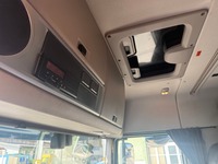 ZELJ895_3002812 vehicle image