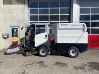 GAWE9877_2828593 vehicle image