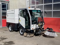 GAWE9877_2828593 vehicle image