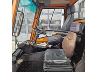 MOSE812_2809190 vehicle image