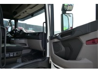 DOLD2821_2761649 vehicle image