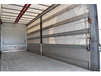 TOC1273_2940407 vehicle image