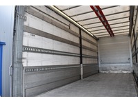 TOC1273_2940407 vehicle image