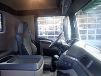 MANB1470_2814138 vehicle image