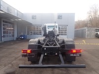 MANB1470_2814138 vehicle image