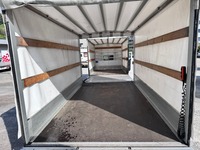 THOM6454_2740460 vehicle image