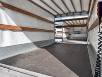 THOM6454_2740460 vehicle image