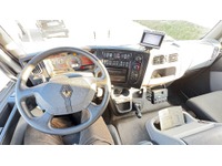 TAMZ4659_2916343 vehicle image