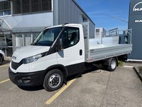 STUD177_2852707 vehicle image