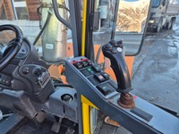 0560025 vehicle image