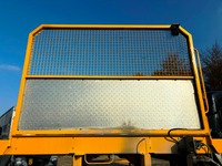 MAN126_2684497 vehicle image