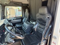 ZELJ895_2951672 vehicle image