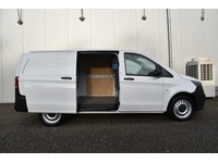 TOC1273_2741673 vehicle image