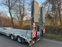 0126026 vehicle image