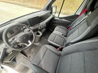 WIND191_2829350 vehicle image