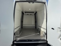 STUD177_2689526 vehicle image