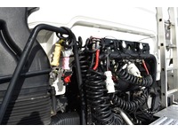 TOC1273_2751177 vehicle image