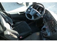 DOLD2821_2892238 vehicle image