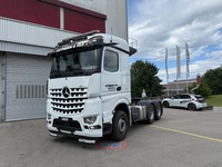 0411025 vehicle image