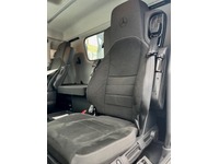 DTCH10536_2848075 vehicle image