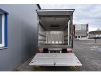 TOC1273_2818671 vehicle image