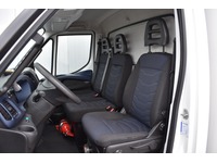 TOC1273_2818671 vehicle image