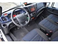 TOC1273_2818671 vehicle image