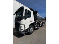 BW-M164_3027841 vehicle image