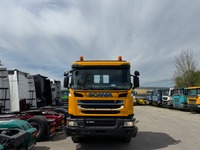 UNIK8334_2895057 vehicle image