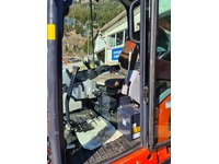 VISI1614_2826381 vehicle image