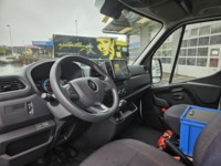 THOM6454_2830699 vehicle image