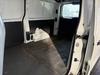 NAEF243_2803435 vehicle image