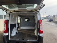 NAEF243_2803435 vehicle image