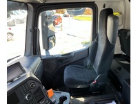 SAUR7607_2763461 vehicle image