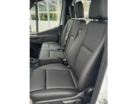 ALTH1974_2816280 vehicle image