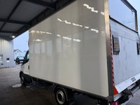 NAEF243_2811437 vehicle image