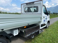 EBER138_2696753 vehicle image