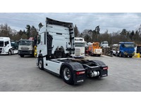 AGRO3463_2863207 vehicle image