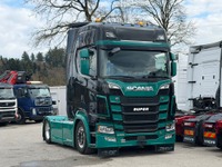 UNIK8334_2870340 vehicle image