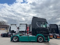 UNIK8334_2870340 vehicle image