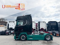 UNIK8334_2870340 vehicle image