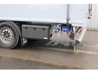 BFS260_2913411 vehicle image