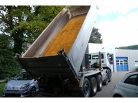 VEBI10438_2724211 vehicle image