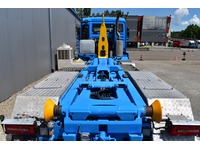 TOC1273_2961873 vehicle image