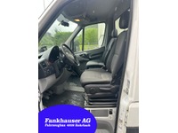 HUTT218_2779050 vehicle image