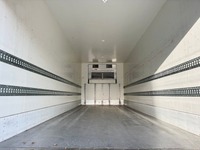 MAN126_2757049 vehicle image