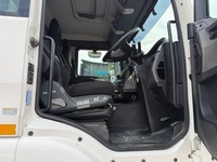 UNIK8334_3015913 vehicle image