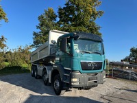 UNIK8334_2727065 vehicle image
