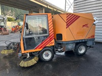 MERC9702_2719386 vehicle image