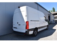 TOC1273_2901088 vehicle image